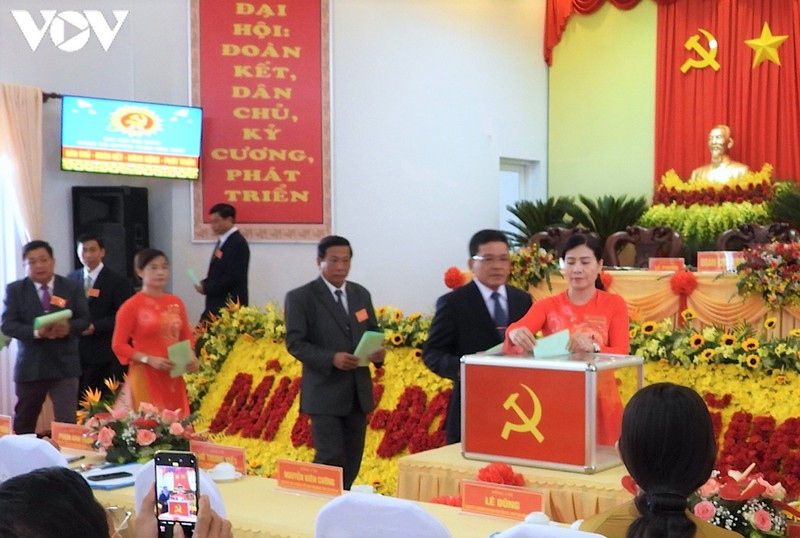 Bà Lê Thị Nhung tái đắc cử Bí thư huyện ủy Trần Văn Thời, Cà Mau