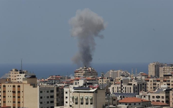 Israel tấn công Hamas nhằm đáp vụ thả bóng bay lửa