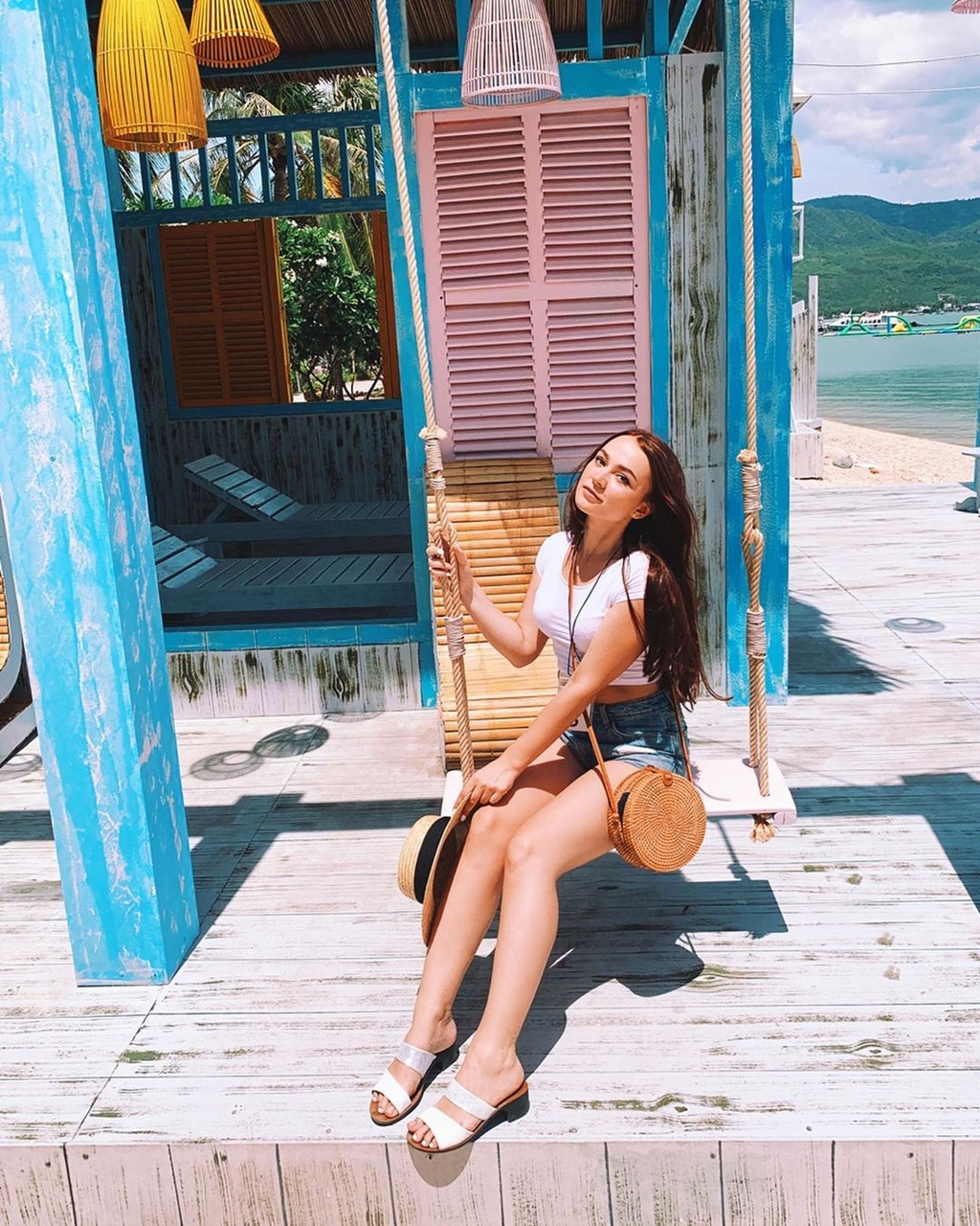 The island offers guests plenty of space in order to snap selfies. (Photo: _anechka _)