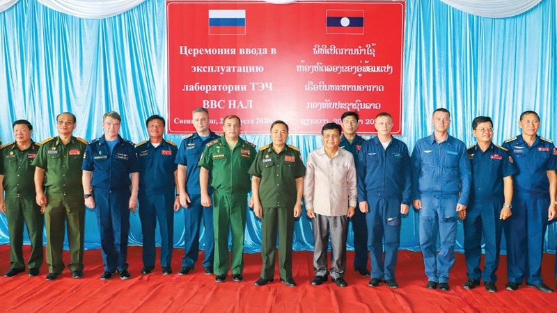 Lào nhận bàn giao xưởng sửa chữa tàu bay quân sự do Liên bang Nga tài trợ