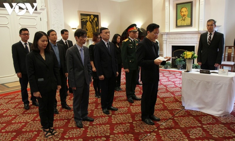 ĐSQ Việt Nam tại Mỹ tổ chức lễ viếng nguyên Tổng Bí thư Lê Khả Phiêu