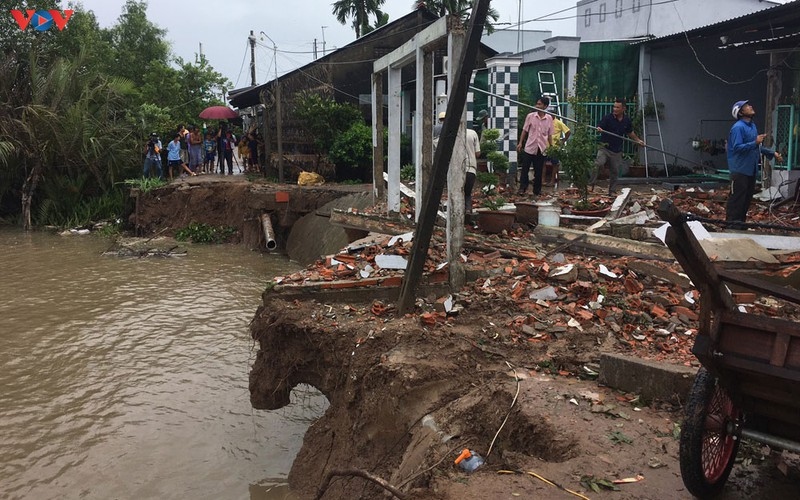 Sạt lở bờ sông ở Sóc Trăng ngày càng nghiêm trọng