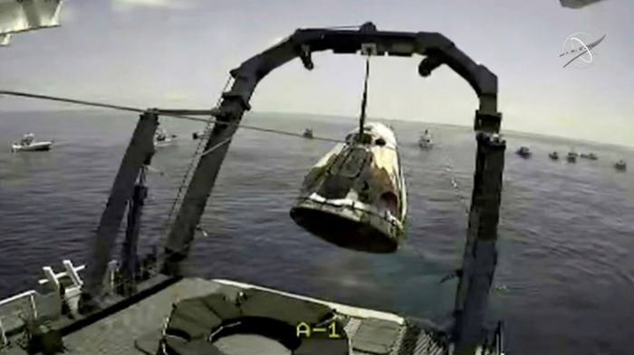 Tàu SpaceX đưa 2 phi hành gia trở về Trái Đất an toàn