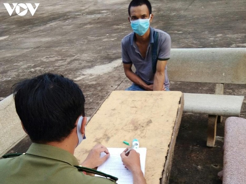 Nam thanh niên ở Bình Phước trốn khỏi nơi cách ly bị phạt 5 triệu đồng