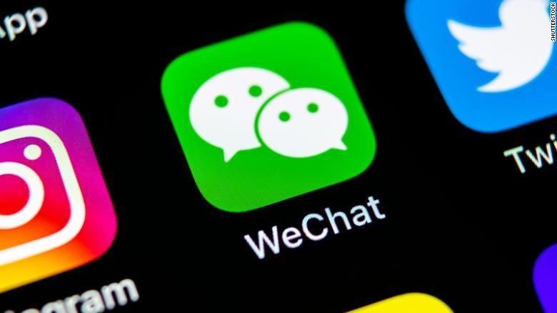 Lượt tải WeChat, Signal ở Mỹ tăng đột biến