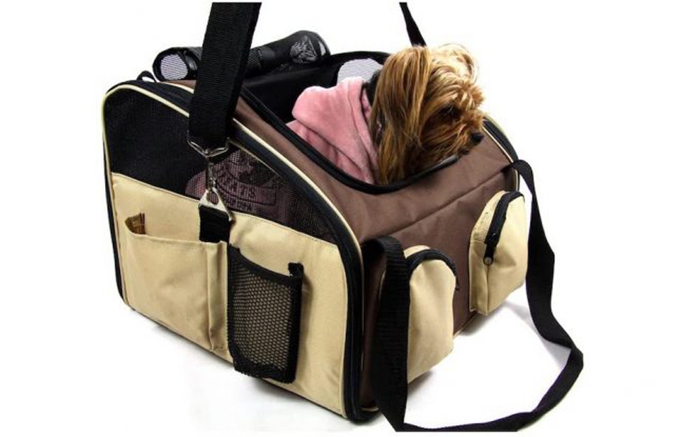 Mẫu ghế Heartland Pet Products Soft-Sided Dog Car Seat rất tiện dụng, có thể dùng làm chiếc túi xách tay với đầy đủ phụ kiện dành cho thú cưng./.