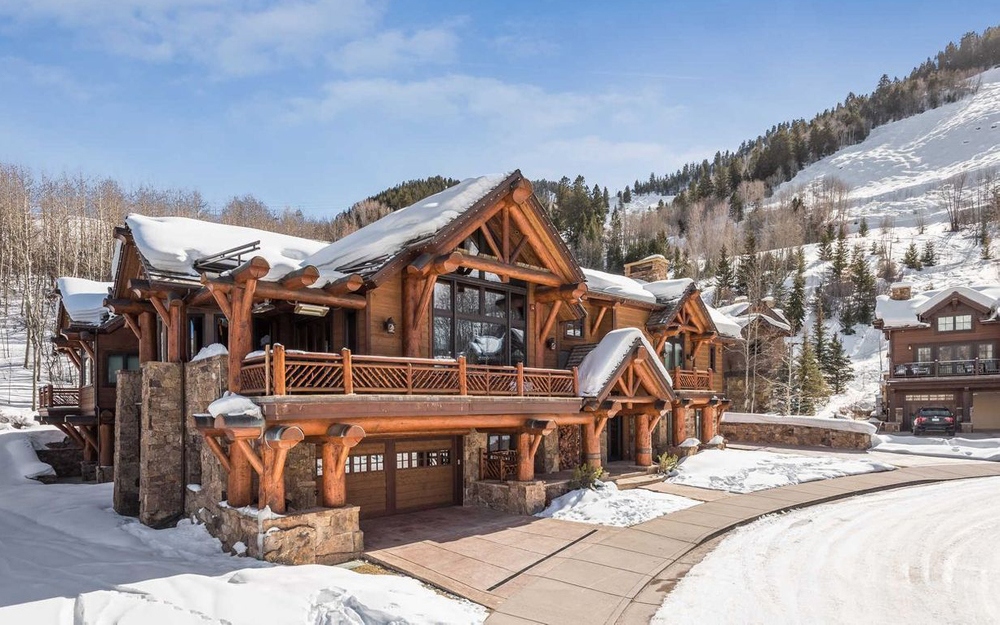Căn biệt thự gỗ trong khu nghỉ dưỡng trượt tuyết ở Aspen, Colorado (Mỹ) đang được rao bán với giá 45 triệu USD.