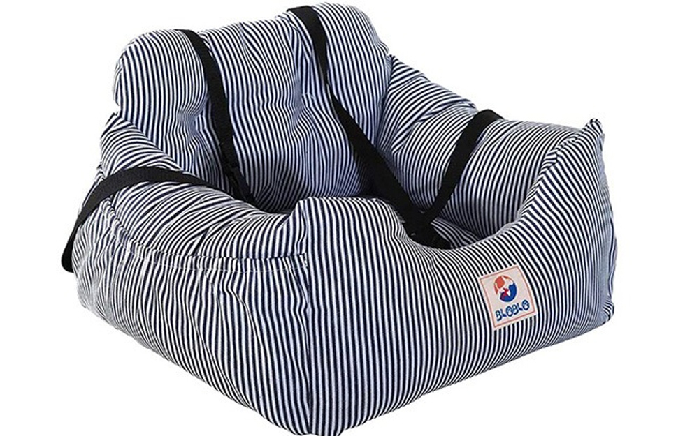 Mẫu ghế của Bloblo Dog Car Seat vừa an toàn lại vừa đem lại cảm giác dễ chịu cho thú cưng khi xe di chuyển đường dài.