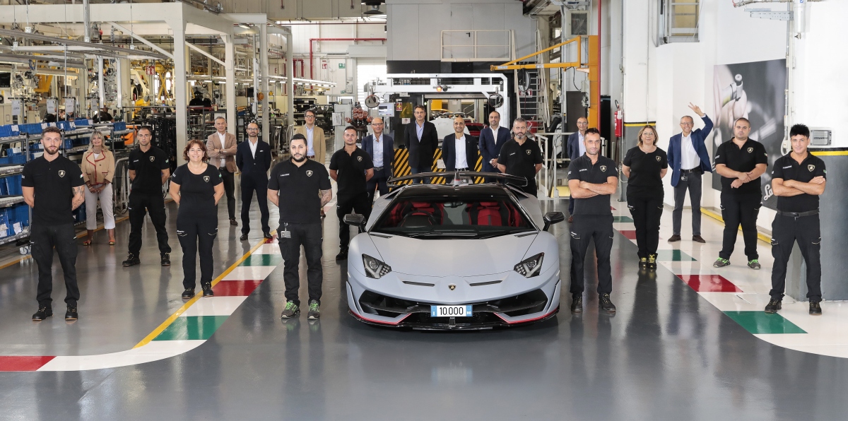 Lamborghini xuất xưởng chiếc Aventador thứ 10.000