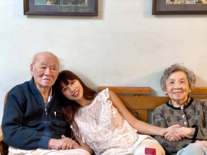 Hà Anh nghẹn ngào khi nhà văn Vũ Tú Nam qua đời: "Ông nội luôn ở trong trái tim tôi"