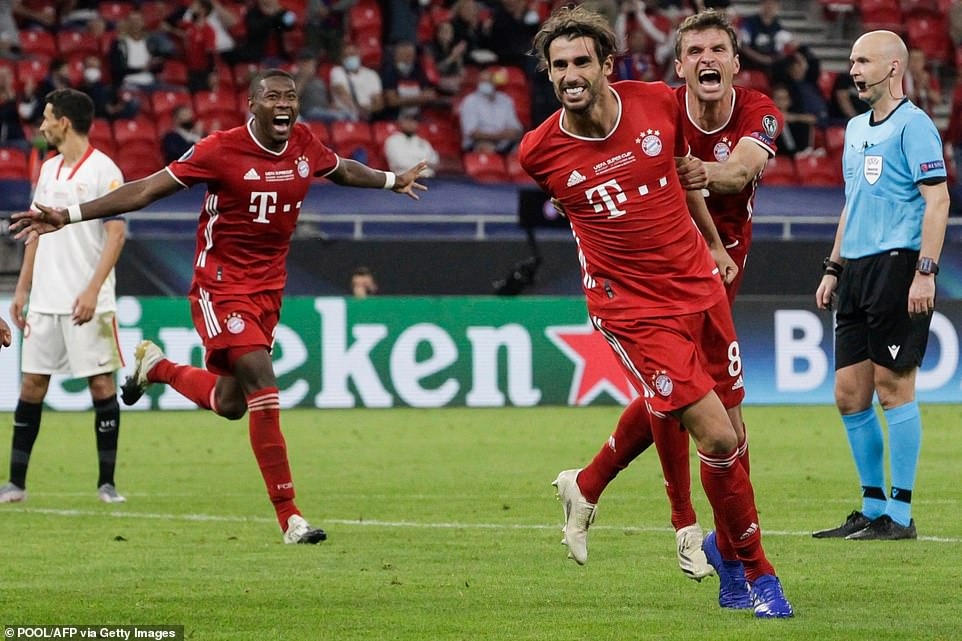 Martinez tưởng chừng đã hết thời ở Bayern, bất ngờ tỏa sáng sau khi vào sân từ ghế dự bị để mang về danh hiệu.