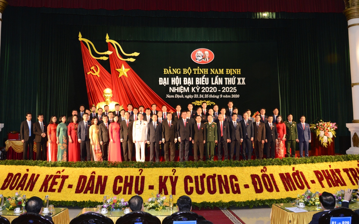 Ra mắt Ban Chấp hành Đảng bộ tỉnh Nam Định lần thứ XX và bế mạc Đại hội