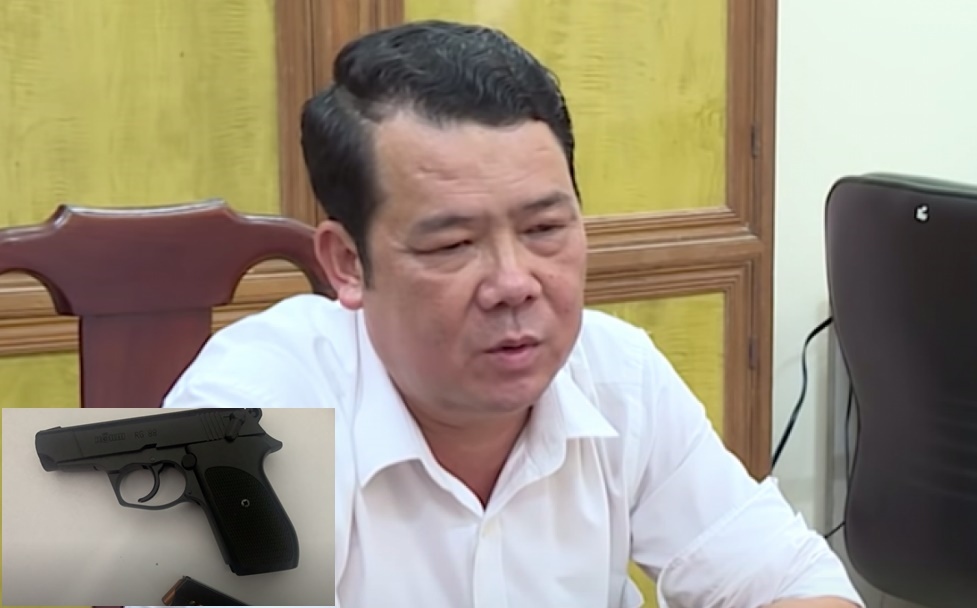 Ông Nguyễn Văn Sướng và khẩu súng