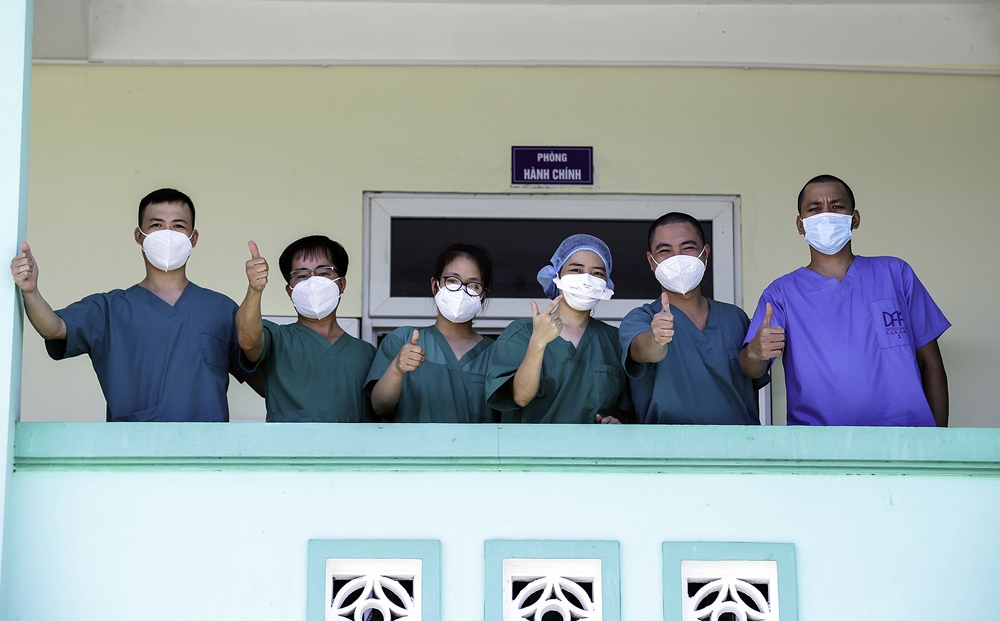 Đoàn bác sĩ thành phố Hải Phòng tại Bệnh viện Phổi Đà Nẵng
