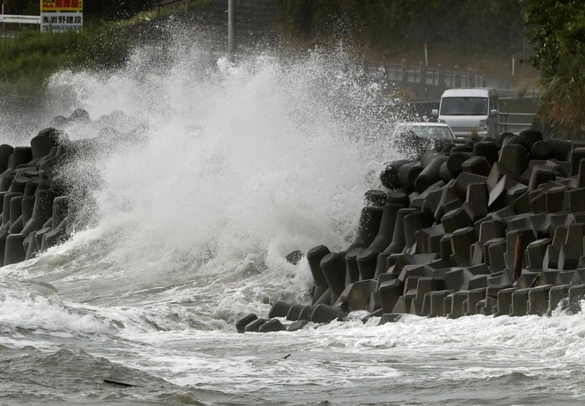 Bão Haishen càn quét Nhật Bản và Hàn Quốc với mưa lớn và gió mạnh kỷ lục