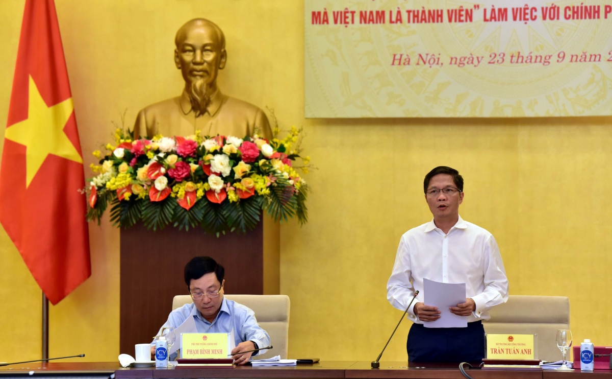 Bộ trưởng Bộ Công Thương Trần Tuấn Anh báo cáo về tình hình thực hiện các Hiệp định FTA mà Việt Nam là thành viên. (Ảnh: Bộ Công Thương)