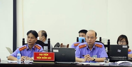 Đại diện VKSND TP Hà Nội tại phiên tòa. (Ảnh: Tấn Anh)