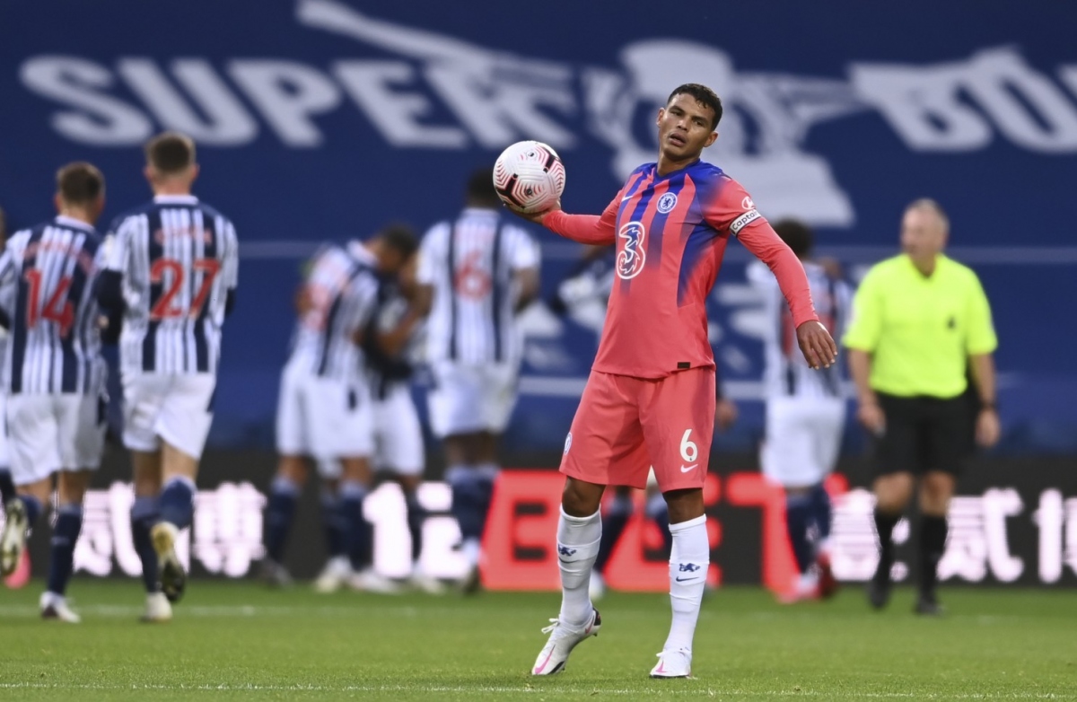 Chelsea trải qua hiệp 1 thảm họa trước West Brom bởi sai lầm của các hậu vệ. (Ảnh: Getty).
