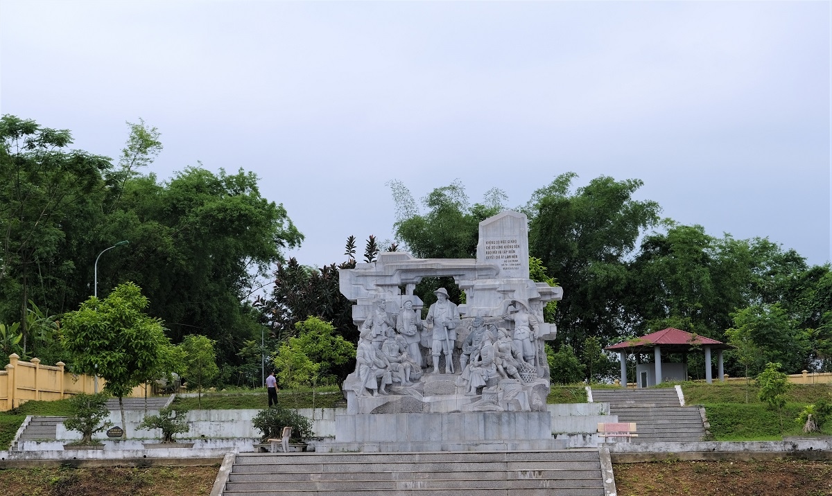 Khu di tích lịch sử Nà Tu, tỉnh Bắc Kạn với cảnh quan xanh mát là địa điểm thu hút nhiều khách du lịch trong nước và quốc tế đến tham quan.