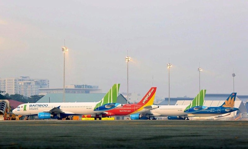 Phó Thủ tướng Phạm Bình Minh đồng ý từ ngày 15/9 khôi phục các chuyến bay thương mại quốc tế thường lệ có chở khách giữa Việt Nam đi Quảng Châu, Taipei, Đài Loan (Trung Quốc), Tokyo (Nhật Bản), Seoul (Hàn Quốc).