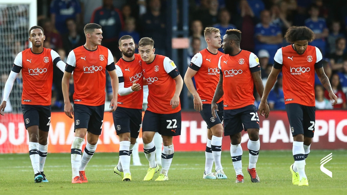 Luton Town sẽ là "miếng mồi ngon" để Quỷ đỏ tìm lại hương vị chiến thắng? (Ảnh: Catapult Sport)