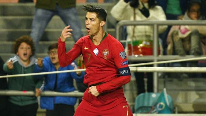 HLV Santos tiết lộ tình trạng sức khỏe của Ronaldo