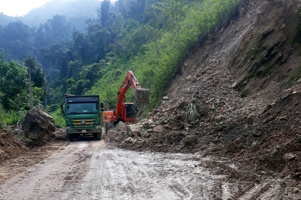 Lai Châu mưa trên diện rộng, nguy cơ sạt lở đất, đá rơi trên các tuyến giao thông