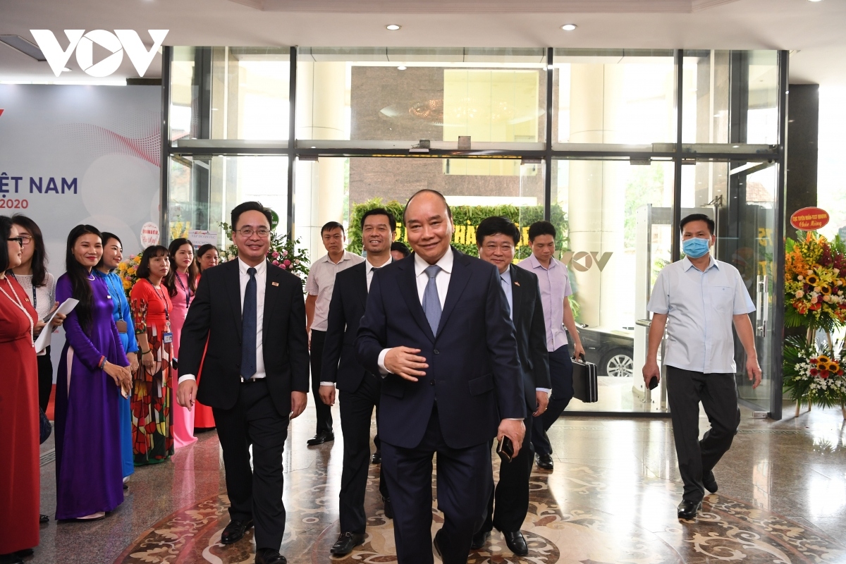 Thủ tướng Chính phủ Nguyễn Xuân Phúc tới dự Lễ kỷ niệm 75 năm ngày thành lập Đài TNVN diễn ra chiều 6/9 tại Trung tâm Phát thanh Quốc gia (58 Quán Sứ, Hà Nội).