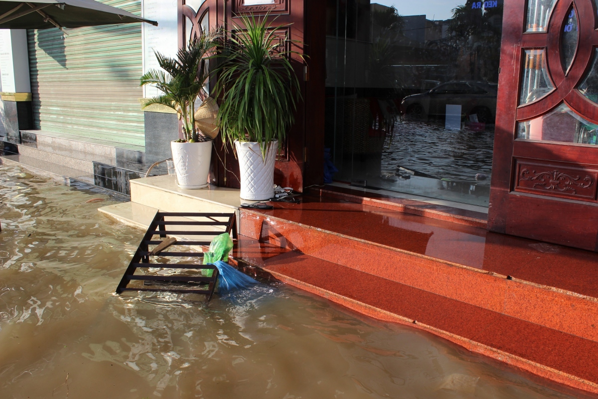 Nhà dân ngập nước tại nội ô thành phố Cần Thơ.