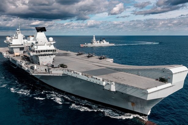 Bộ trưởng Quốc phòng Anh đề xuất triển khai tàu sân bay đến Biển Đông