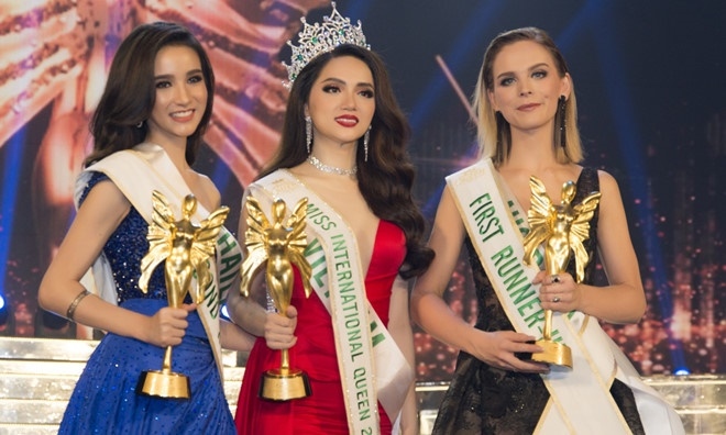 Hương Giang đăng quang Hoa Hậu tại Thái Lan