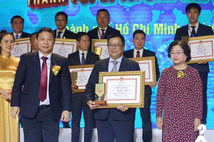 TP HCM tôn vinh 100 doanh nghiệp, doanh nhân tiêu biểu năm 2020