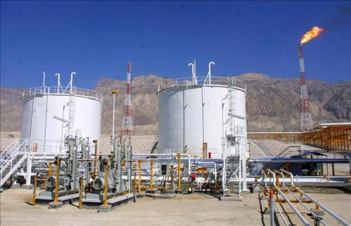 Mỹ trừng phạt ngành công nghiệp dầu của Iran