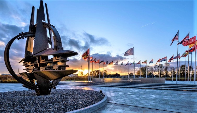 NATO chính thức coi không gian là "môi trường tác chiến” mới, một "lĩnh vực đối đầu mới"; Nguồn: euro-sd.com