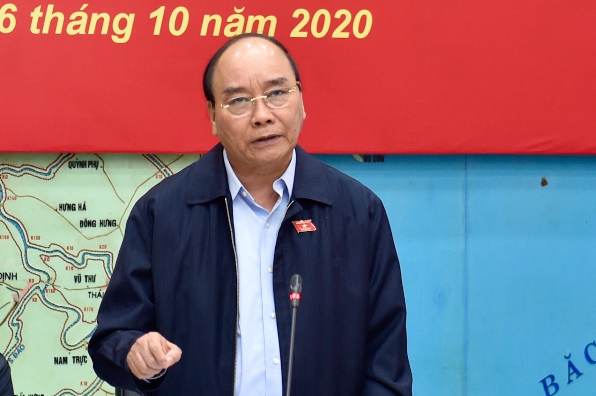 Thủ tướng Nguyễn Xuân Phúc: Cứu người là quan trọng nhất - Nguồn ảnh: VGP