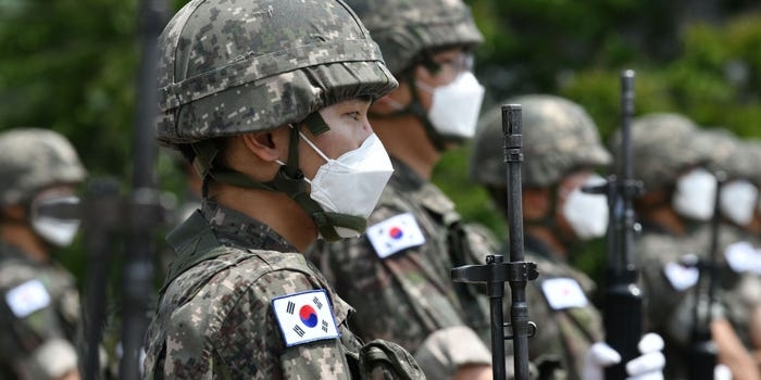 Thêm một ổ dịch COVID-19 mới trong quân đội Hàn Quốc