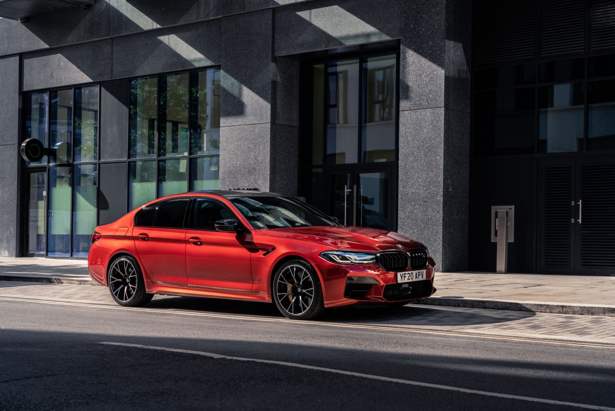 BMW M5 bản nâng cấp 2021 trông ấn tượng và "ngầu" hơn