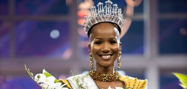 Vẻ nóng bỏng của "mỹ nhân đầu trọc" đăng quang Hoa hậu Hoàn vũ Nam Phi 2020