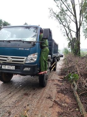  Lực lượng cứu nạn tập kết tại xã Phong Xuân- huyện Phong Điền (Ảnh: CTV)