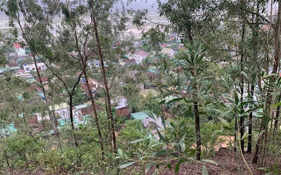 Nghệ An xuất hiện vết nứt dài trên núi Rày, di dời khẩn cấp 39 hộ dân