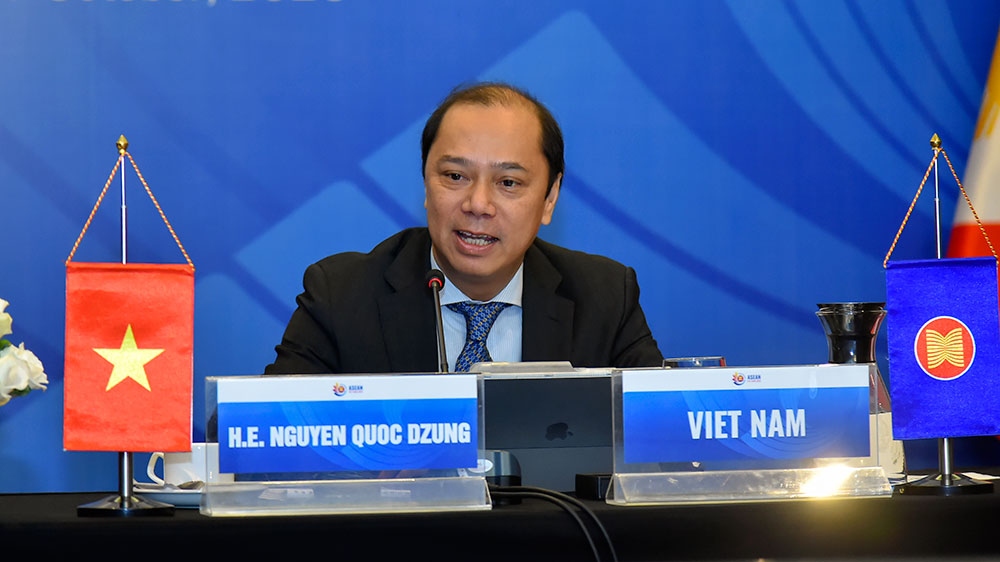 Thứ trưởng Ngoại giao Nguyễn Quốc Dũng.