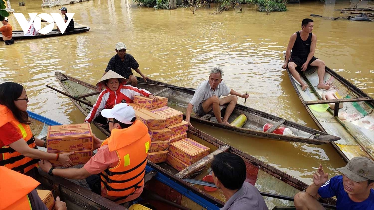 Đầu cơ, tăng giá hàng hóa ở vùng lũ bị phạt 20 -30 triệu đồng