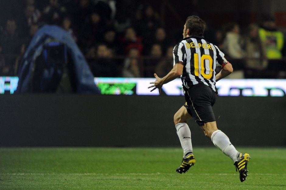 Ngày này năm xưa: Del Piero lập kỷ lục ghi bàn cho Juventus