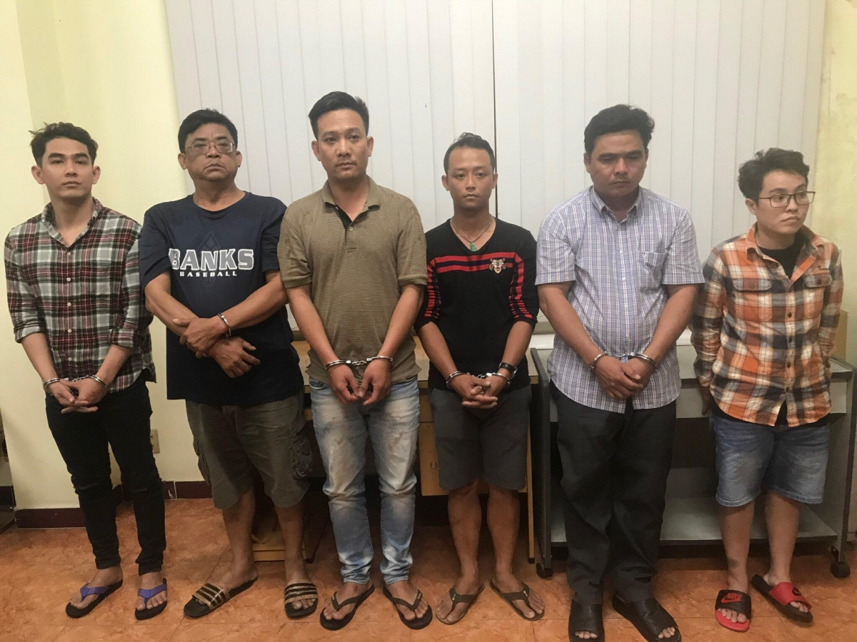 Các đối tượng thuê xe hình thức tự lái của nhiều người rồi chiếm đoạt mang bán sang Campuchia