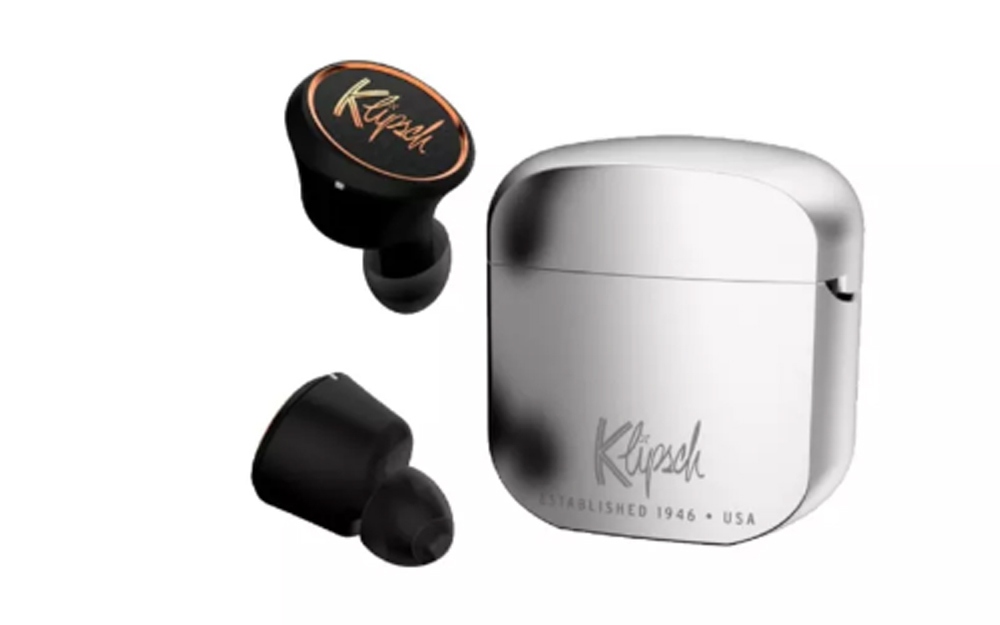 Klipsch T5 có giá khá mềm, chưa đến 70 USD. Pin của nó dùng được 24 tiếng đồng hồ.