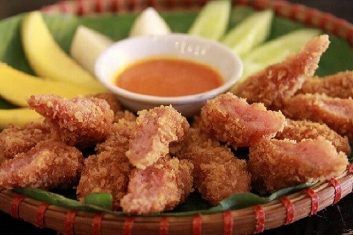 Nem chua ran, Vietnamese deep fried pork roll, is a crunchy and delicious pork roll that is bursting with sweet and sour flavors.