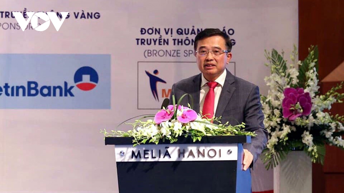 Deputy Minister of Industry and Trade Hoang Quoc Vuong speaks at the event