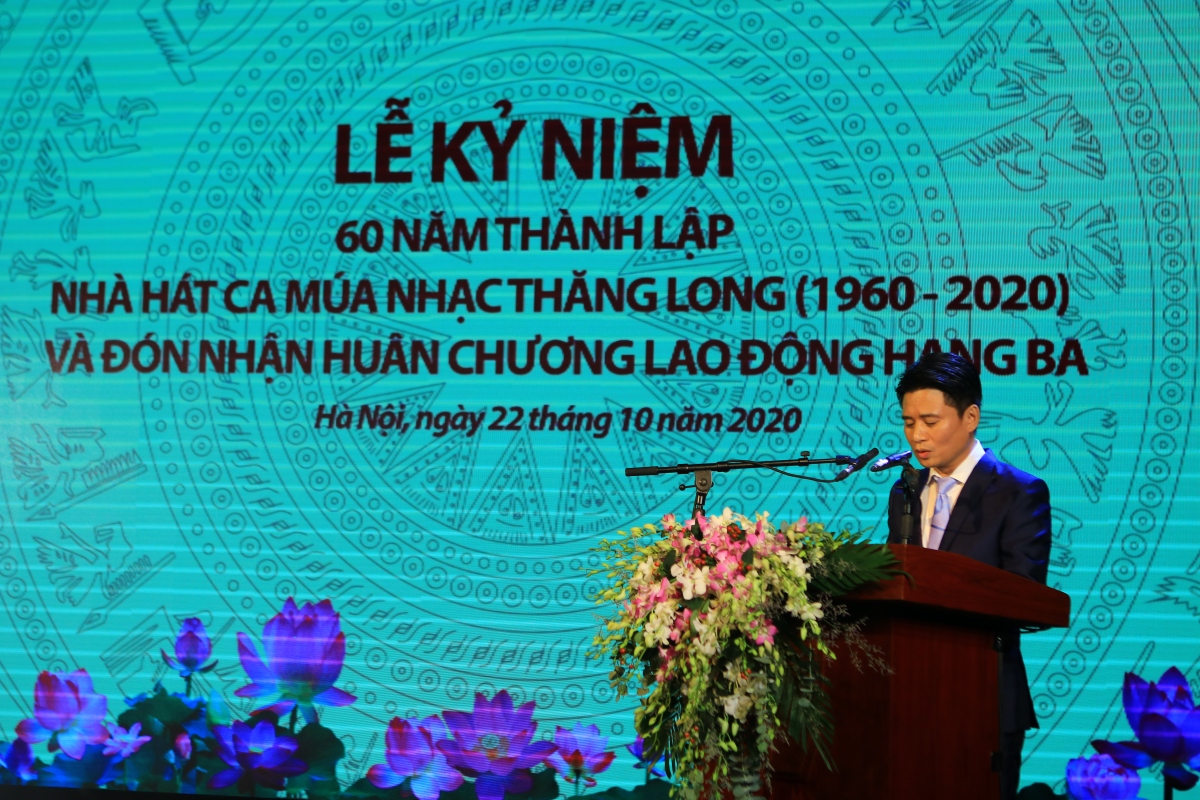 NSƯT Tấn Minh điểm lại quá trình 60 năm xây dựng và phát triển Nhà hát Ca Múa Nhạc Thăng Long.