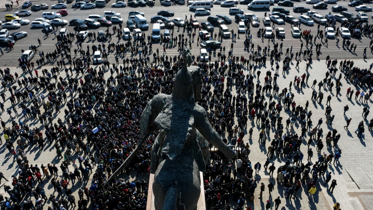 Người biểu tình tại Kyrgyzstan. Ảnh: Sputnik