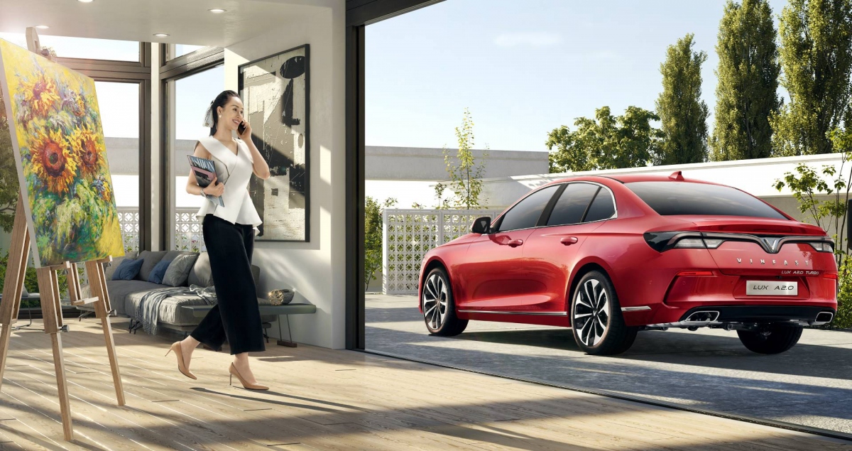 Cùng với VinFast Lux SA2.0, Lux A2.0 sẽ có giá chỉ từ 801 triệu đồng.